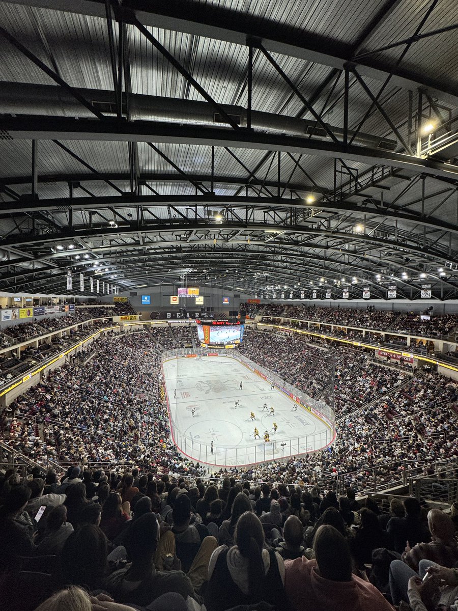 Hershey Bears Vs Scranton Penguins <a href="/AHLHersheyBears/">Old Time Hockey</a> 🙌