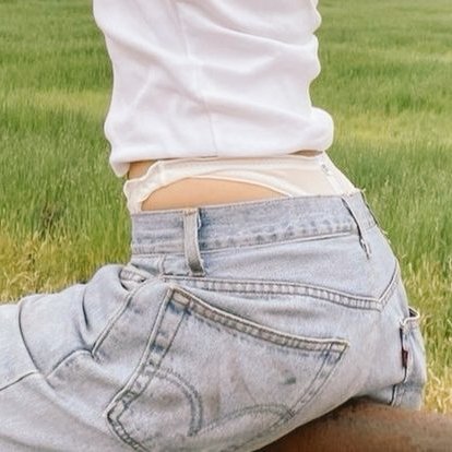 lllolitaa_'s tweet photo. Establos mini au 🌾₊˚⊹  ; #HyunLix 
"Dónde Flx va por capricho a la finca de su padre pero su atención se dirige hacia al guapo capataz que no le quiere hacer caso.

Entonces flx recurre a empezar a provocarlo." https://t.co/BGLAfM6Rrr
