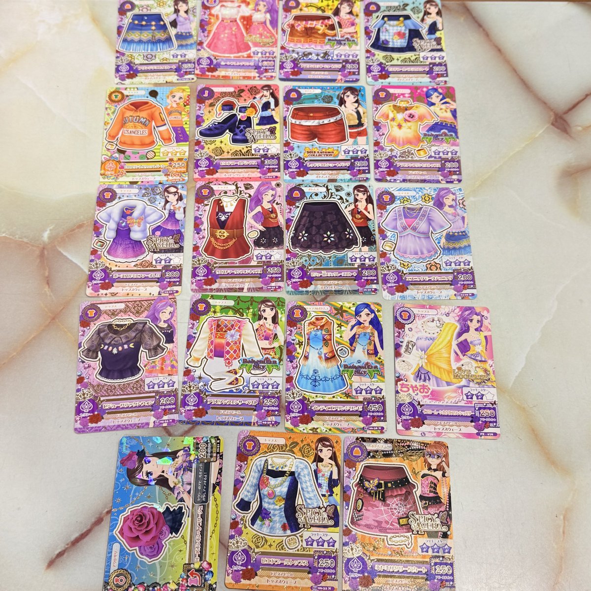 アイカツ アイカツカード などが入荷してます。 各100円⭕️