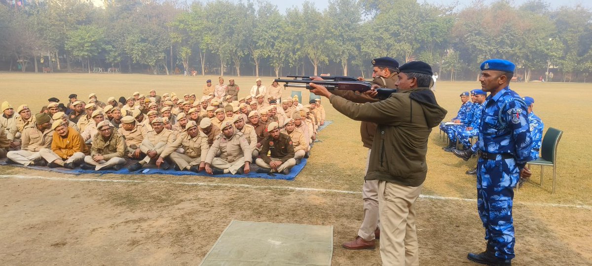 194RAF's tweet photo. Focusing on non-lethal weaponry, anti-riot drills, tactics &amp; real case studies. Initiative appreciated by Commissioner of Police , Gurugram (HR) https://t.co/DNBovEtMKM