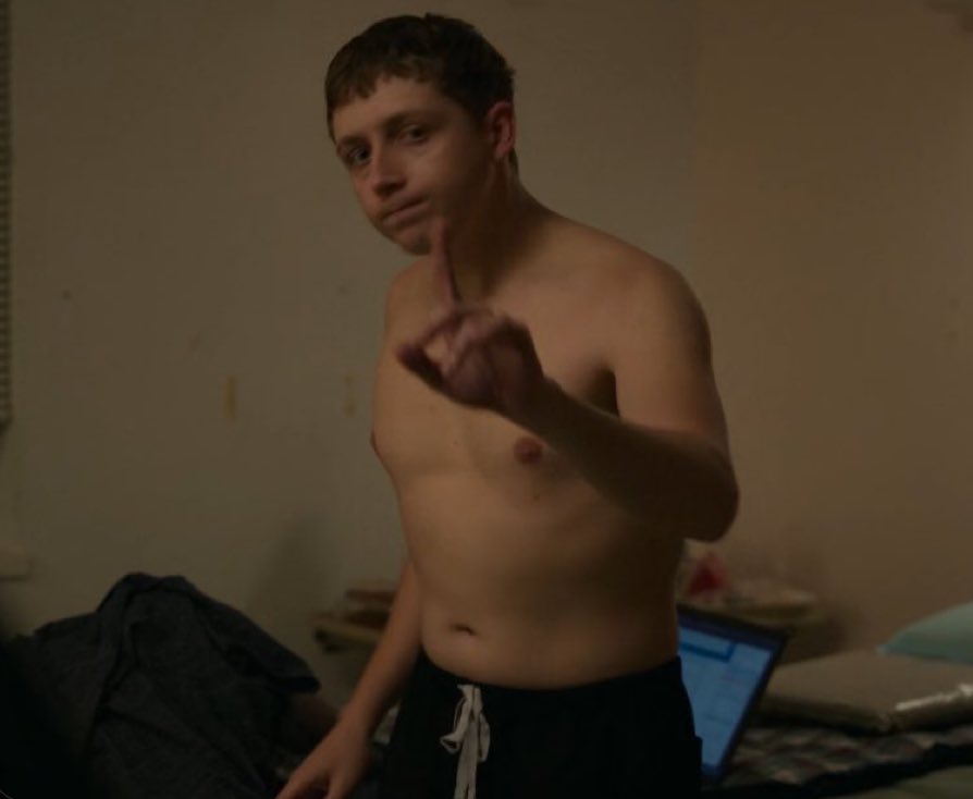 freedmyselfonce's tweet image. Wdym who the hell is Dennis??