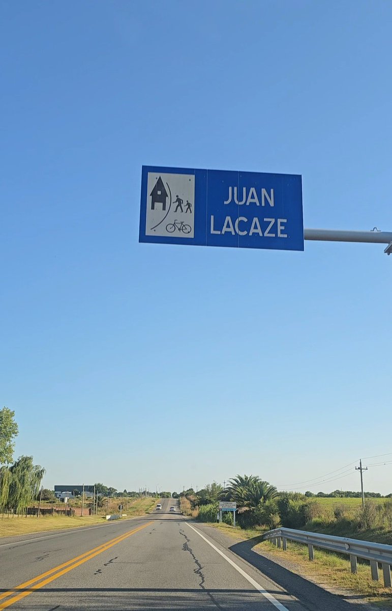 Acompañamos en Juan Lacaze el acto por los 55 años del <a href="/Frente_Amplio/">Frente Amplio</a> 
Emotivo, cargado de memoria y de unidad!
Porque como decía Pepe D’Elía: “La unidad es una planta que se riega todos los días”.
Seguimos parados sobre hombros de gigantes! 
Viva el Frente Amplio! ♥️💙🤍