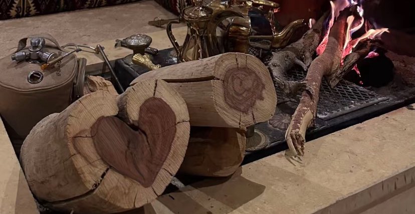 _2io2's tweet image. لا غشاك البرد يا سمح المحيا / احطب الطارف من ضلوعي وشبه .