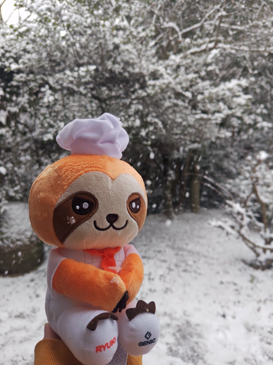 雪のなかで、小池シェフ！ 何か作ってくれますか〜 おっちぇー🧡 #小池