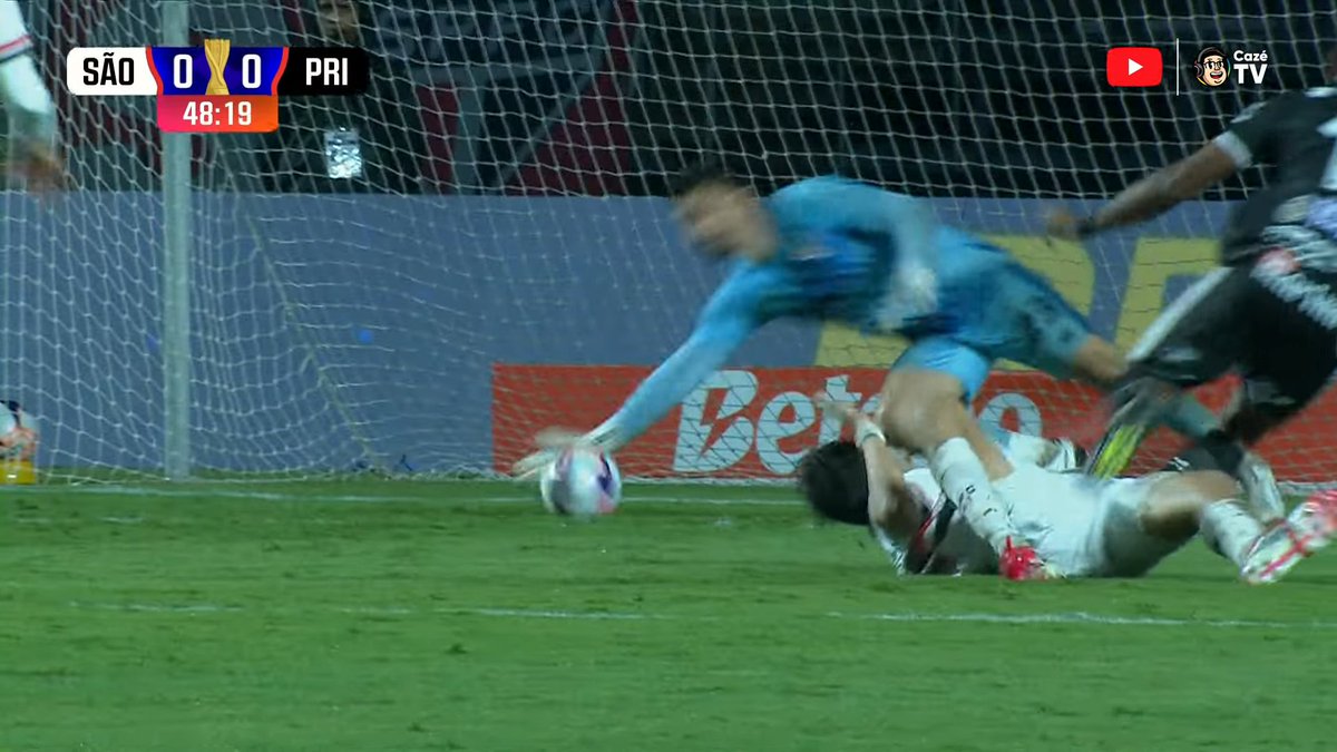 GRAAAAAAAANDE RAFAEL GOLEIRO NOTA 6