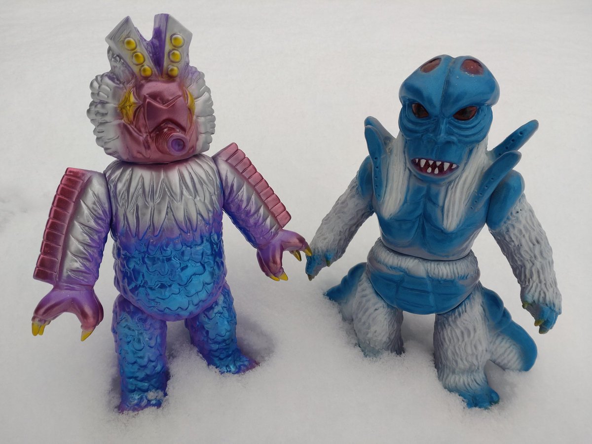 アイスロンなんかも、欲しいなぁ。#あなたのソフビ紹介 #スノーギラン