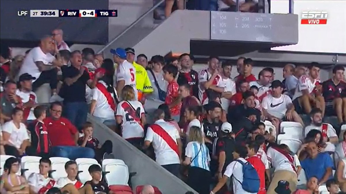 🐔Ni siquiera se quedaron para ver el descuento de ellos. Solo en las buenas están. ❌