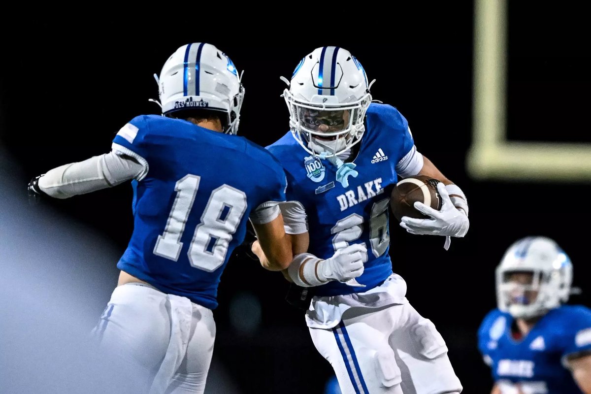 12donatello's tweet photo. After a great phone call with @Coach_VasquezAJ and @coacht_ash , I am blessed to have recieved a D1 offer from Drake University! Thank you for the opportunity! @DrakeBulldogsFB @CoachJoeWoodley @AdamCox38 @CBASyrFootball @RealCoachBruno1 @brucewill15 https://t.co/tLx1tkh5jB