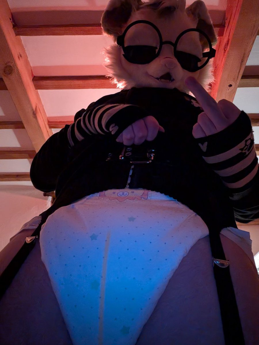 Diaperhuffing PUPPY!! 🔜FWA tweet media