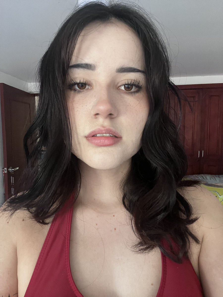 sofongos's tweet image. mocharme las cejas fue increíble definitivamente te kiero mucho sofoa con las cejas delgadas