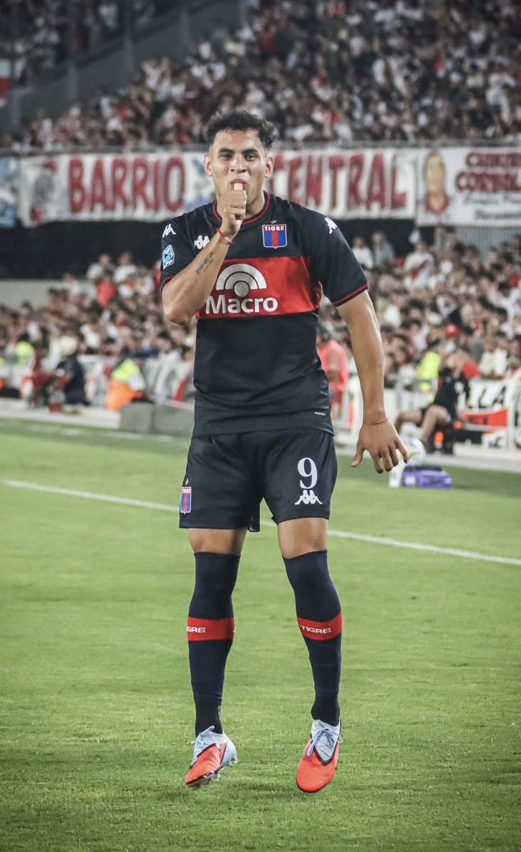 gigli_cristian's tweet image. 7 M 💵por Martínez Quarta.
7 M 💵 por Aníbal Moreno.
3 M 💵 por Marcos Acuña.
20 M 💵 por Kevin Castaño.
5 M 💵 por Gonzalo Montiel.
10 M 💵 por Maximiliano Salas.
10 M 💵 por Sebastián Driussi.
River gastó más de 60 millones de dólares en sus últimos fichajes. A esto hay que…