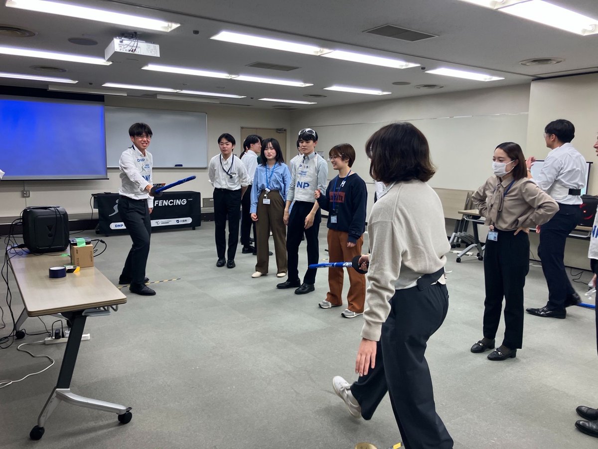 SMART_FENCING's tweet photo. DNP新入社員研修
主催:DNP
内容、対象:講義&スマートフェンシング体験会
日時:11月27日(木)
場所:DNP
#fencing #sports #フェンシング #スポーツ #フェンシング体験 #smartfencing #スマートフェンシング #dnp https://t.co/Z9MAehwCWC