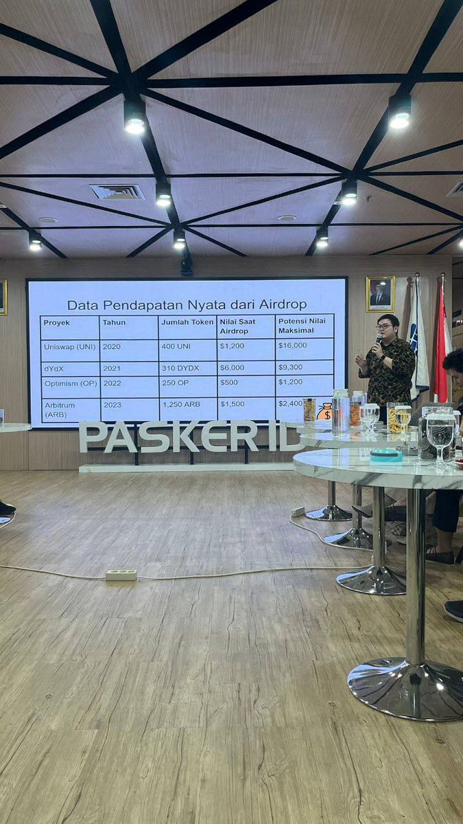 Andriantod tweet media