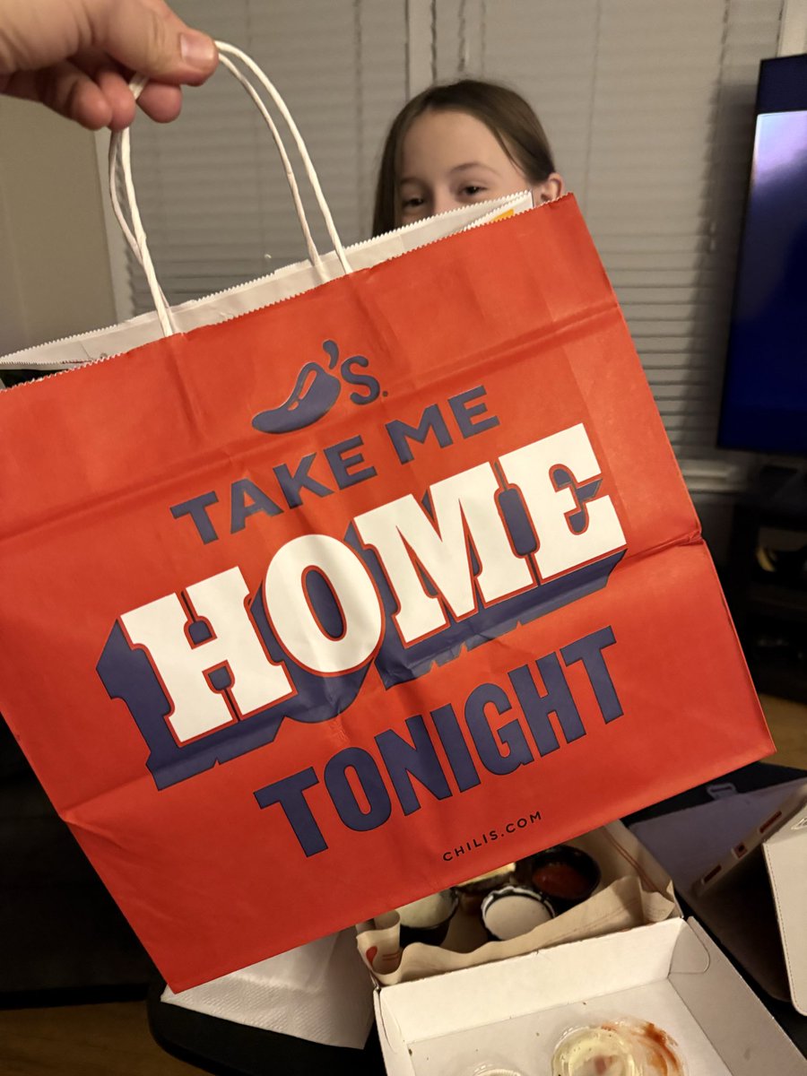 PeteGaray's tweet photo. Had to get some @Chilis tonight! https://t.co/ZUb9uuctyn