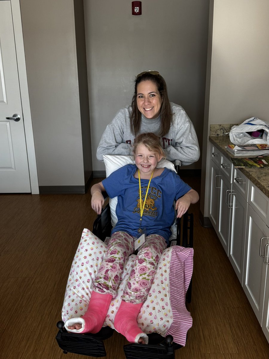 Mrs_JLyle's tweet photo. When you teach with your whole heart and form lasting relationships.. students are your forever family and you don’t mind driving to another state to make sure they are ok after surgery! https://t.co/MhZHluqMG3