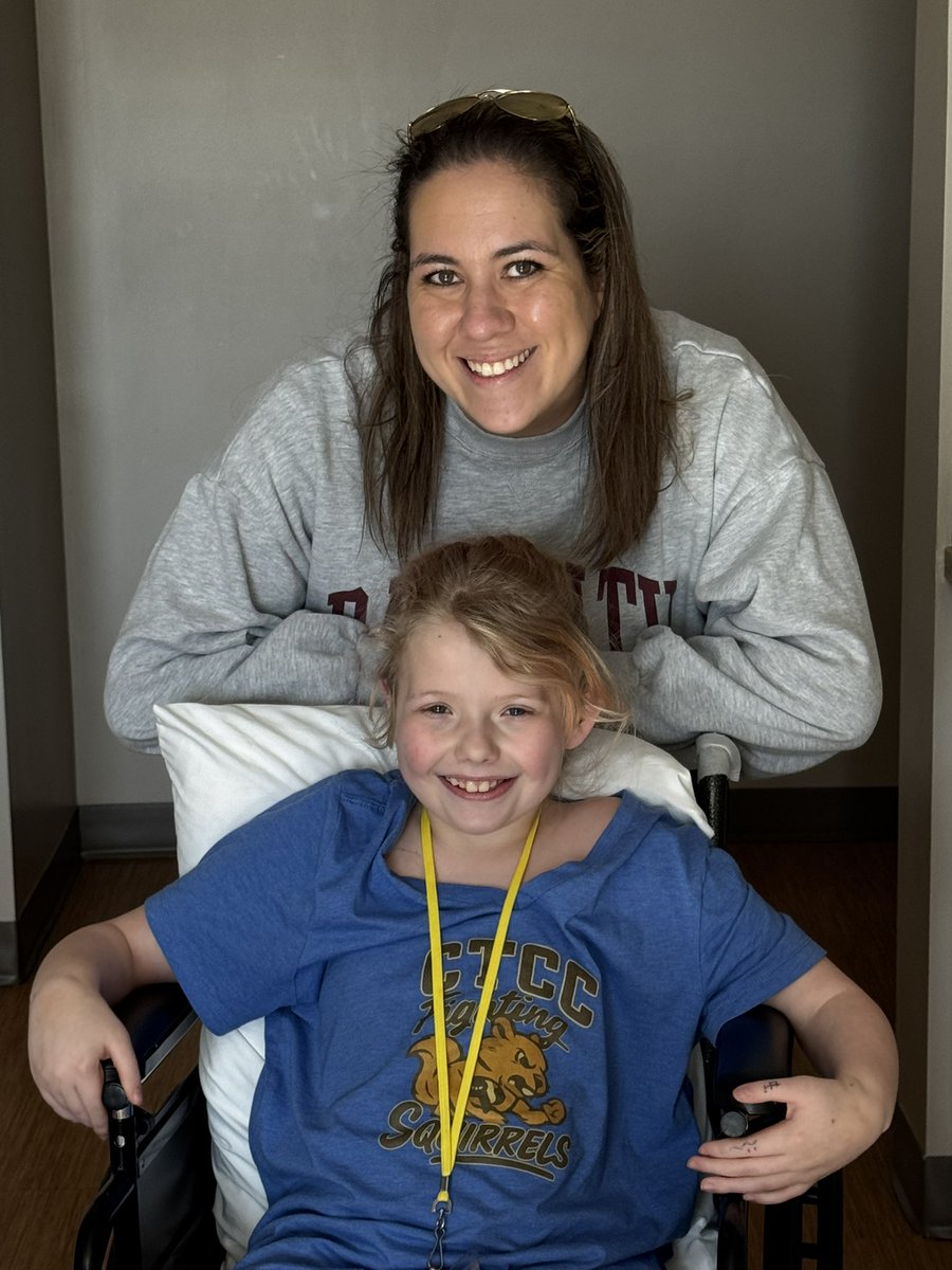 Mrs_JLyle's tweet photo. When you teach with your whole heart and form lasting relationships.. students are your forever family and you don’t mind driving to another state to make sure they are ok after surgery! https://t.co/MhZHluqMG3