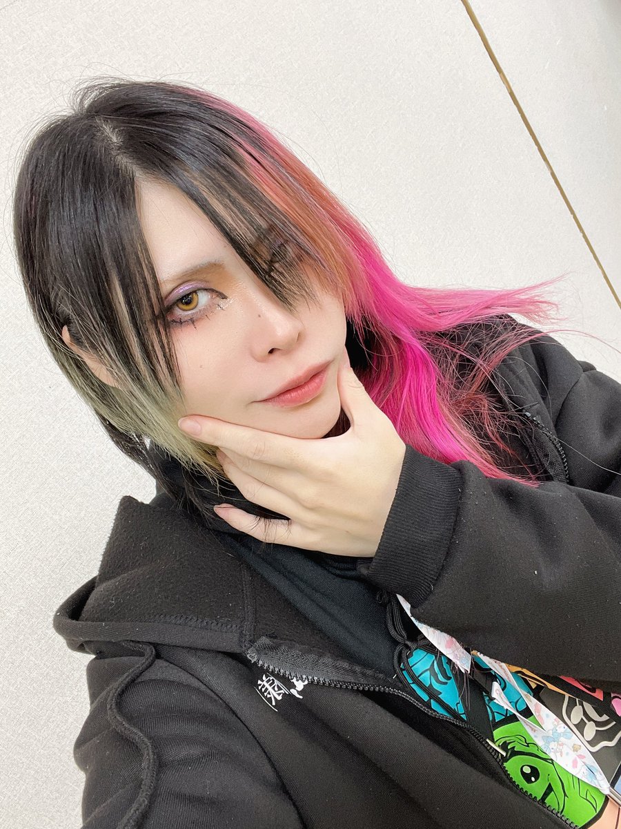 公式】eluha,(様)💜💉 (@xxeluha) / Posts / X