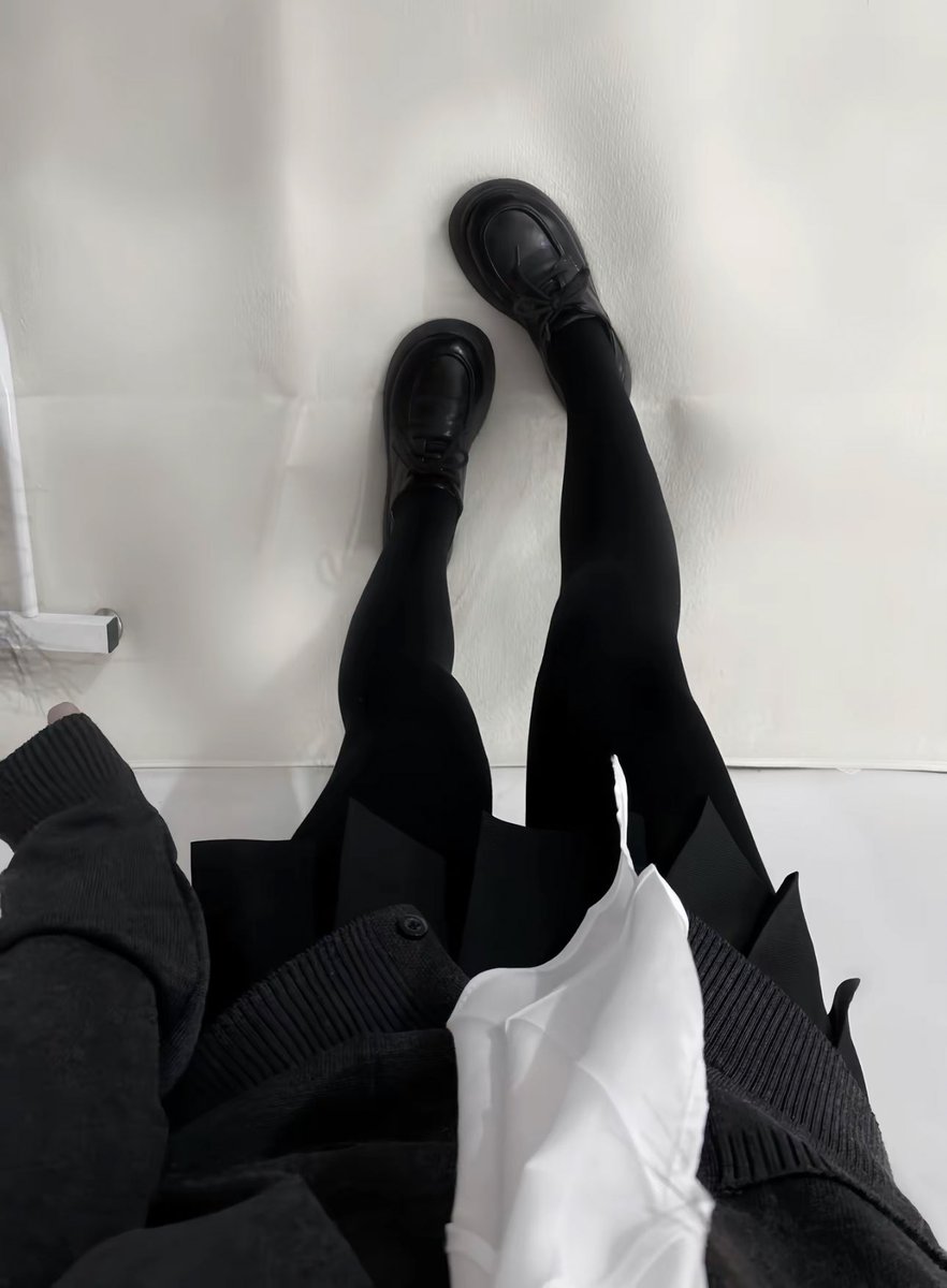 Shiroiღ (@emiriashiroi) on Twitter photo 