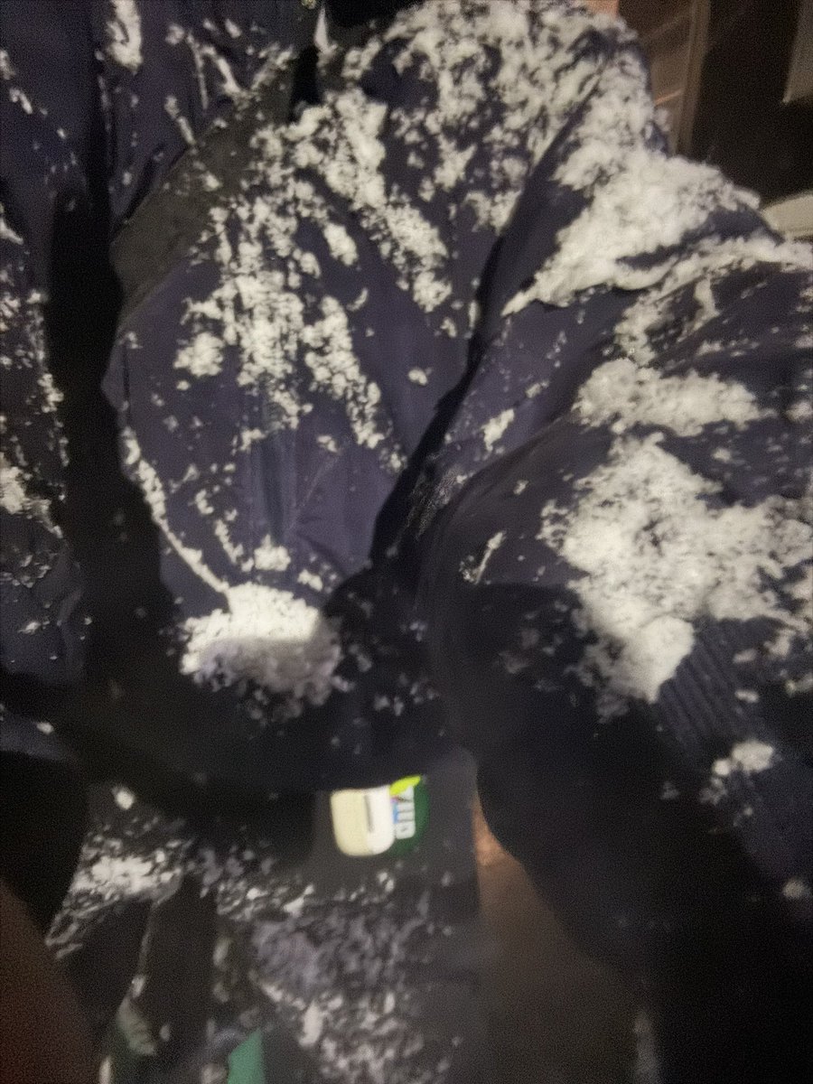 m_sa_8's tweet photo. 誕生日は無事大雪で雪だるまになれました⛄️ https://t.co/TisacwqAwv