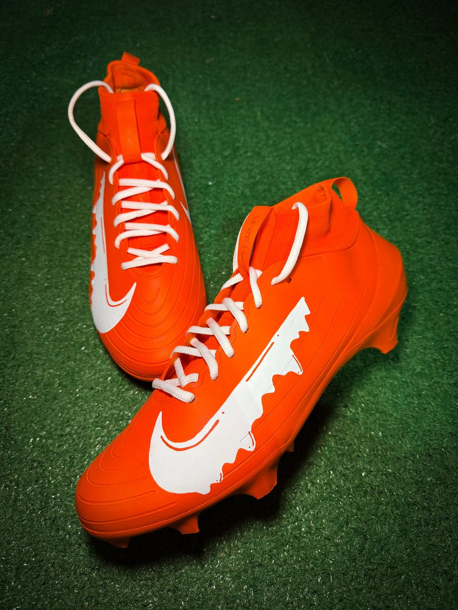 Devin Young tweet media