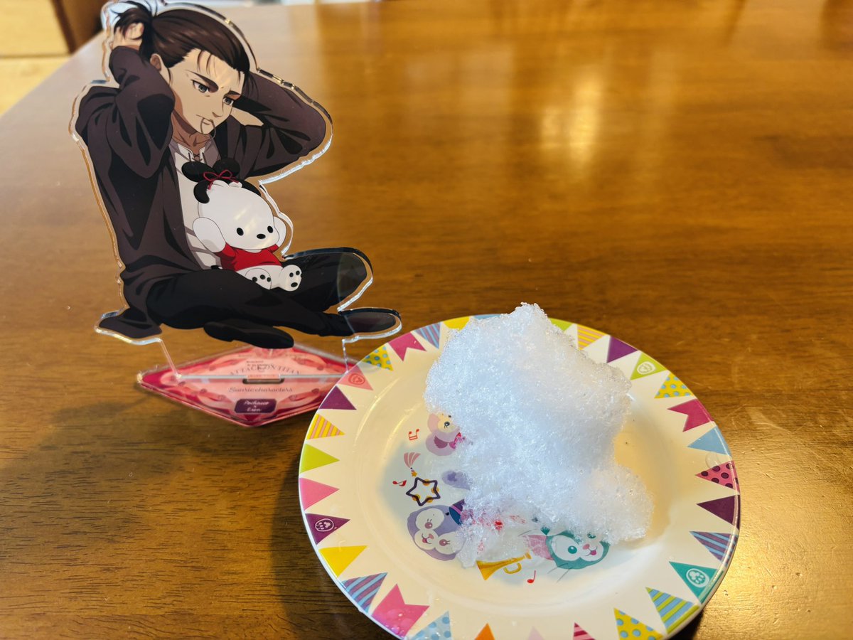 エレンちゃん、ベランダに積もってた雪だよ⛄️
ベランダに積もってた雪、エレンちゃんだよ⛄️