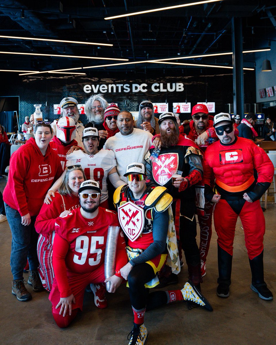 UFLDefenders's tweet photo. Nothing like rallying with the best fans in the league ❤️ https://t.co/BrU1zrbVbS