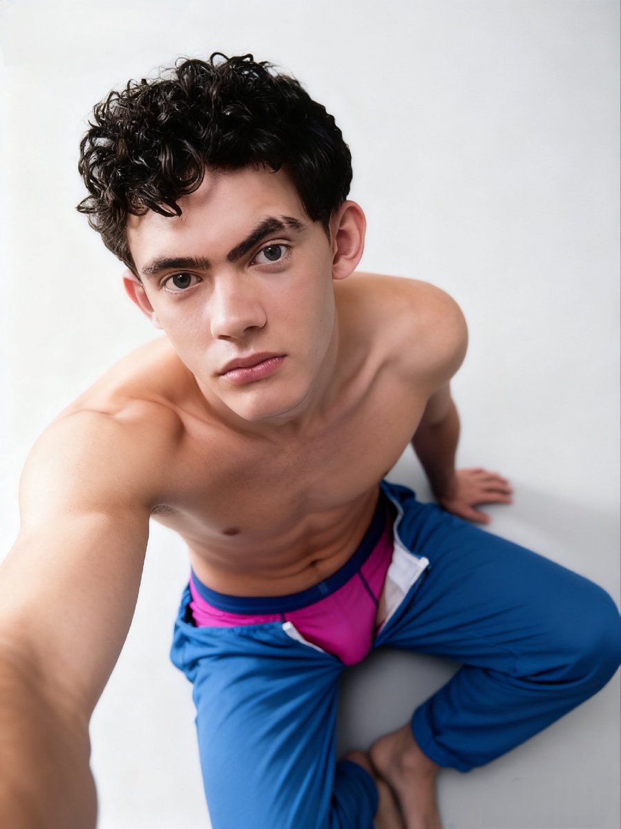 LockeLover tweet media