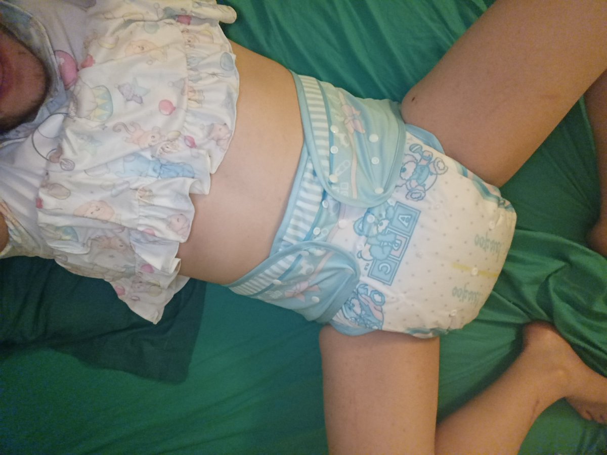 DiaperLife33 tweet picture
