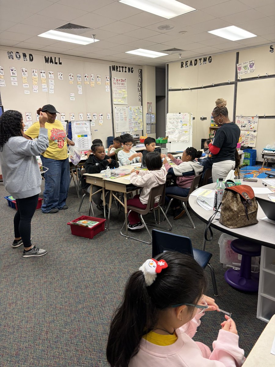 Ms. Cole's Classroom tweet media