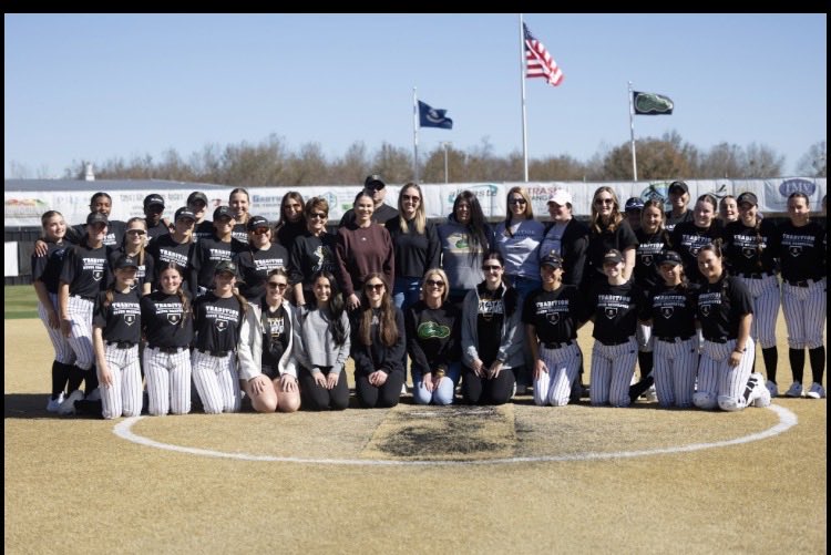 St. Amant Softball tweet media
