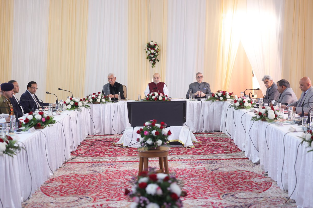 ddyadagirinews's tweet image. జమ్మూ కాశ్మీర్‌లో రహదారులు, విద్యుత్, పర్యాటక రంగం, 4G కనెక్టివిటీ వంటి అభివృద్ధి పనులపై కేంద్ర హోం మంత్రి అమిత్ షా సమీక్షా సమావేశం నిర్వహించారు.

#AmitShah #JammuKashmir #JandKDevelopment #Infrastructure #DigitalConnectivity