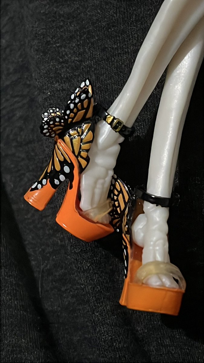 harley_steinn's tweet image. Perfect shoes for her