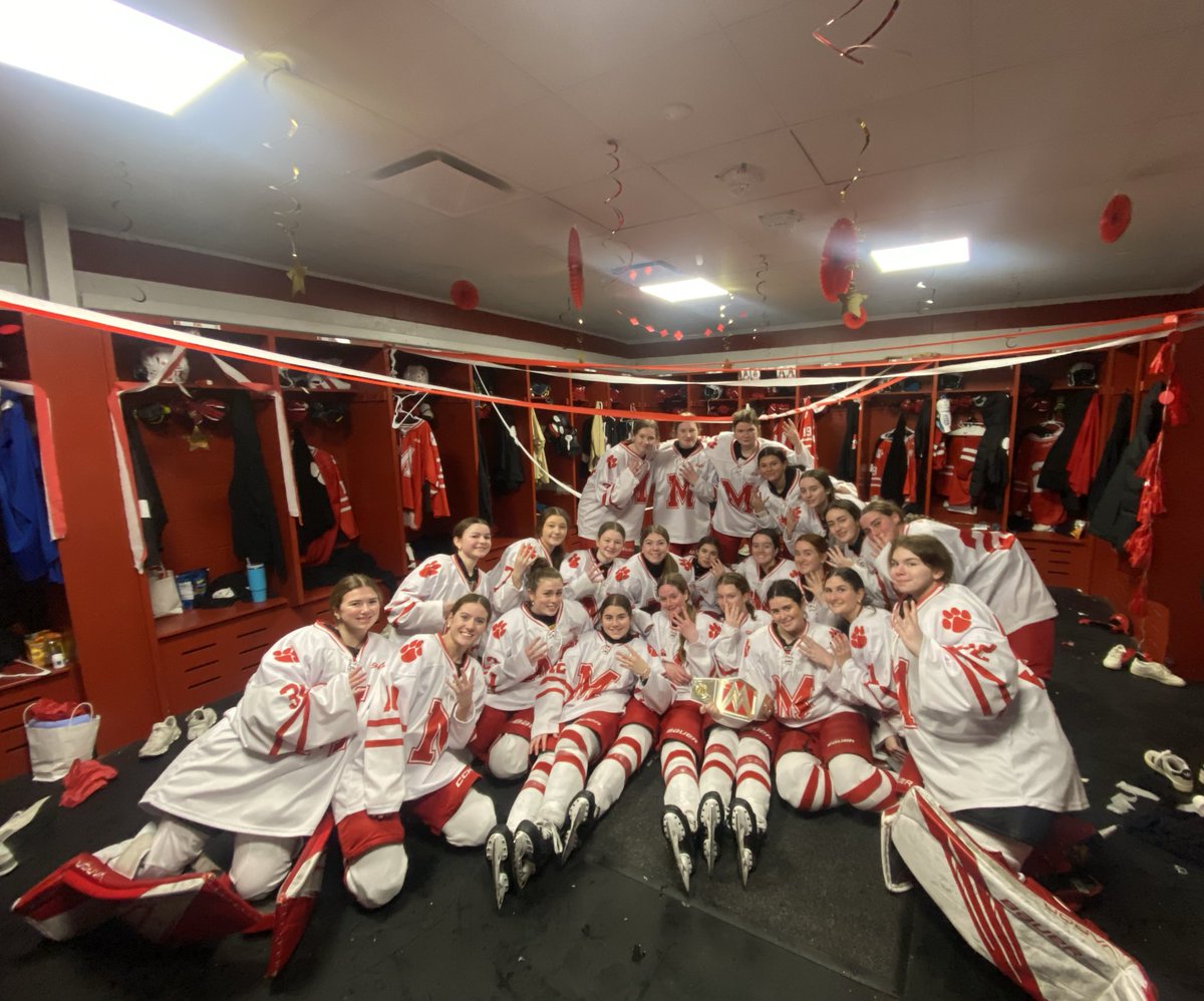 GirlsHockey_MHS's tweet image. Varsity Final 

Milton 3
Weymouth 0

❗️Bay State Conference Champions for 4 straight seasons! #BacktoBacktoBacktoBack

‼️Tonight marked 50 straight games unbeaten in league play (45-0-5) 

Congratulations to our seniors! 

@MHS_Wildcats_ @T_Mulherin @Murray_Jack_ @sports_ledger