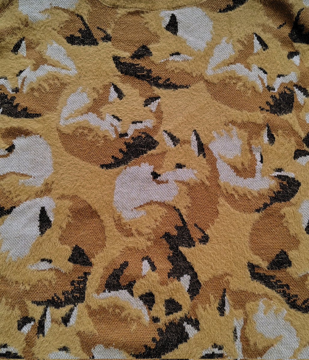 数年前に買ったキツネニット、しれっとたぬき混ざってることに気付いて狂喜乱舞