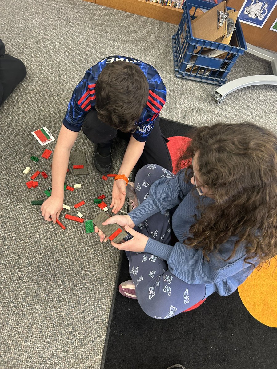 Miss Hood tweet media