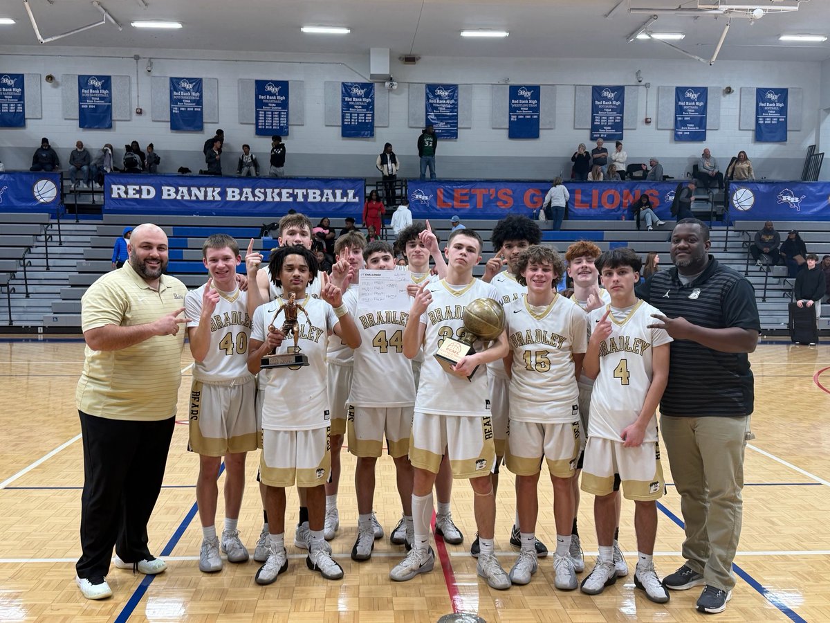 BCBearsHoops tweet media