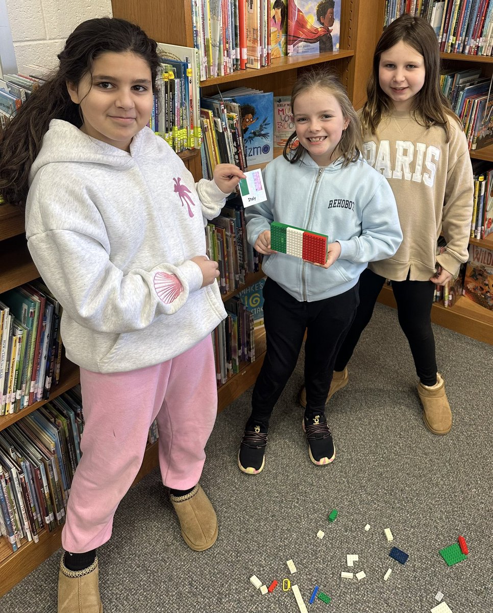 Miss Hood tweet media