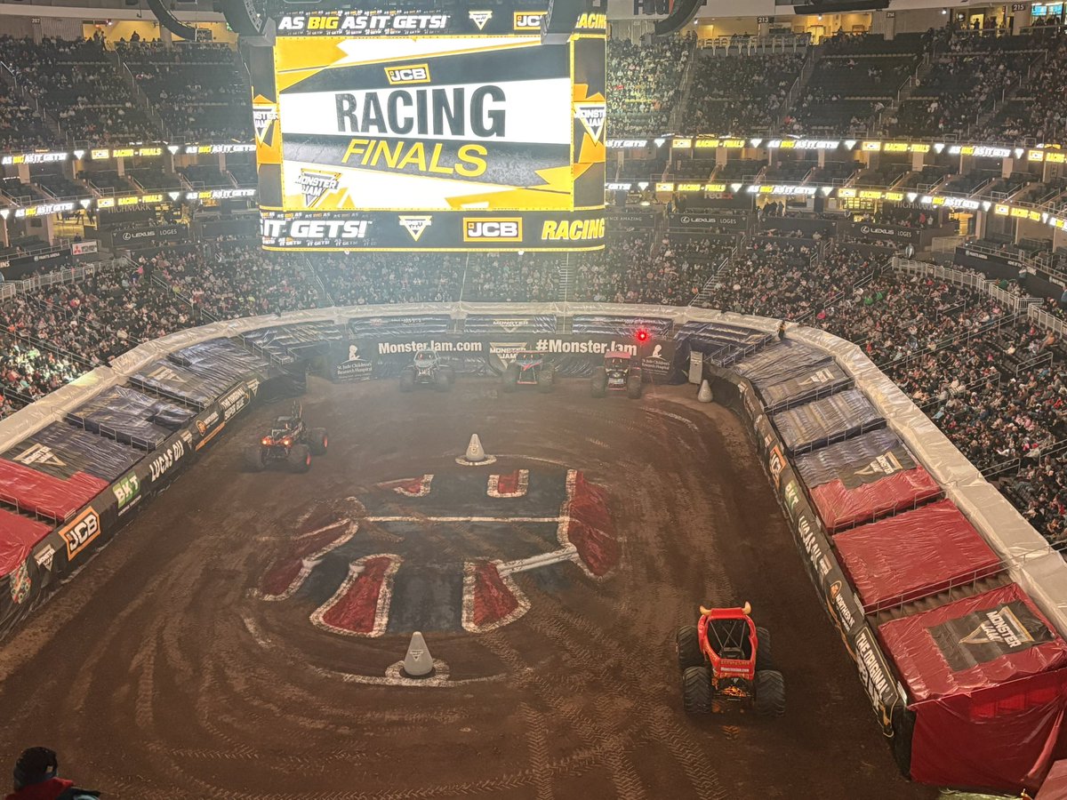 It’s Monster Jam Night in the Burgh at PPG Paints Arena! 🛻