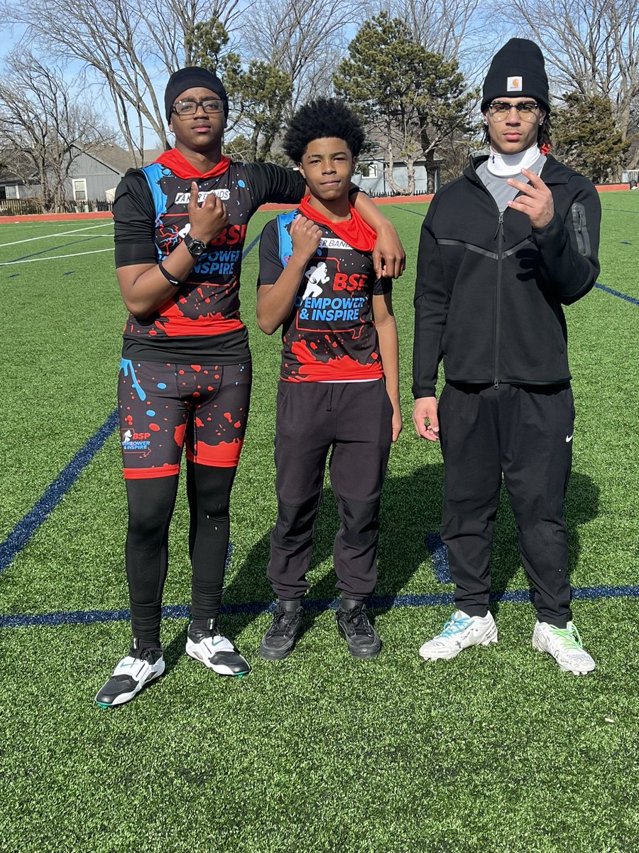 AlexzanDro “A.J” Vaughan tweet media