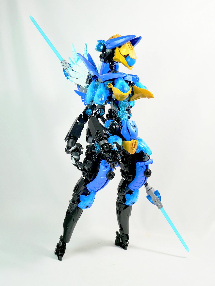 ブラジェランちゃん

真横とか後ろからみた感じが特にわかりやすいけど、お顔が前に伸びてる感じがセクシーでね、好きなんですよ