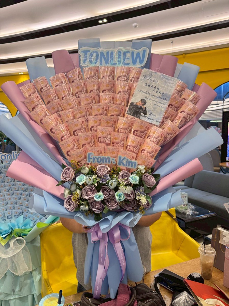 Gardenoftonliew's tweet photo. GOOD BYE TONFAHTYPHOON
#BesideTheSkyFinalEP

สำหรับงาน Beside the Sky Final Episode ที่ผ่านมาต้องขอขอบคุณนักแสดง ทีมผู้จัด ทีมสตาฟทุกท่าน @wabisabiTH @FourEverProject และขอบคุณแฟนคลับทุกๆ คนที่มาร่วมส่งกำลังใจให้กับ บีเวอร์ต้นหลิว เพื่อร่วมกันส่งตัวละคร ต้นฟ้าไต้ฝุ่น กลับคืนสู่นิยายอย่างสวยงาม

ขอขอบคุณบีเวอร์และต้นหลิว ที่ตั้งใจถ่ายทอดผลงานชิ้นนี้ออกมาอย่างเต็มที่ เพื่อมอบให้แฟนคลับทุกคนได้ร่วมรับชมและจดจำ

ขอบคุณสำหรับของขวัญและช่อเงินทุกๆ ช่อ
รวมถึงทีมหน้าจอทุกท่านที่คอยร่วมส่งกำลังใจให้บีเวอร์ต้นหลิวมาโดยตลอด

สุดท้ายนี้ ขอให้ทุกๆ ความตั้งใจของพวกเรา
ประสบความสำเร็จและงดงามในแบบที่เราหวังไว้เสมอค่ะ 🤍✨

⋆｡°✩┊ #bbverpj #tonliewmtp #บีเวอร์ต้นหลิว #BeverTonliew @bbverpj @tonliew_mtp :･｡☆