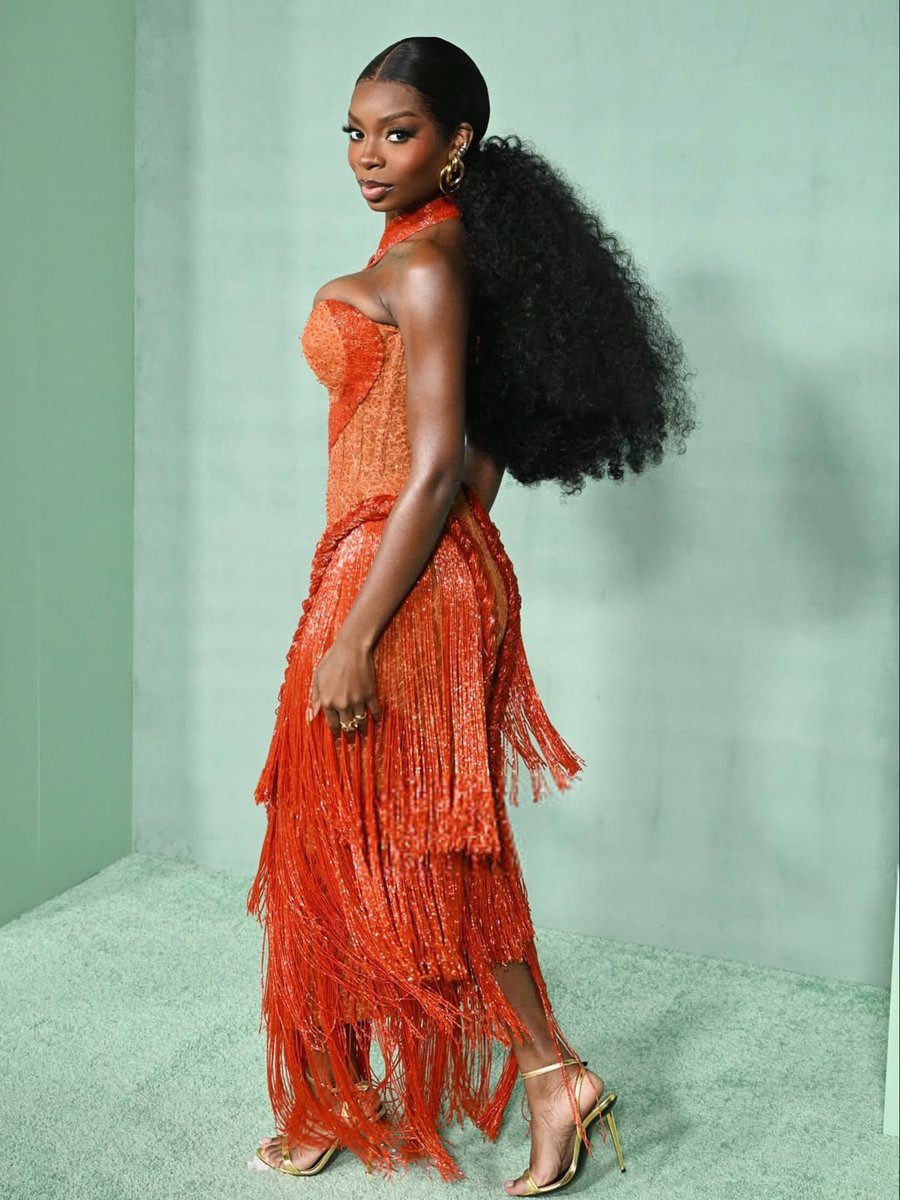 MY GIRLS ARE IN THE SAME ROOM!

I REPEAT, MY GIRLS ARE IN THE SAME ROOM!!!!