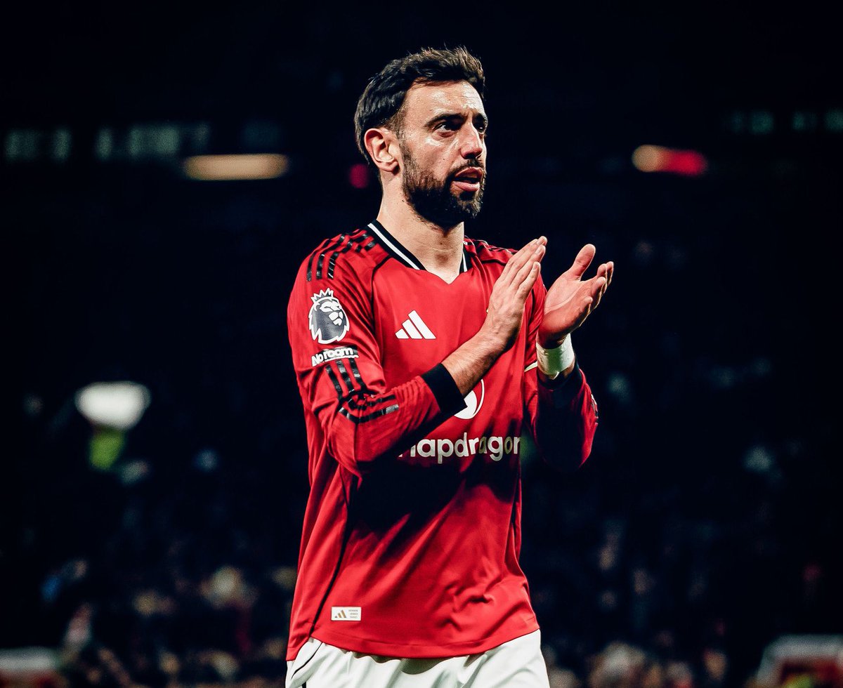 🛑 Bruno Fernandes: “Michael Carrick knows what it means. He’s won everything at Man United”.

“I told him last time he was our manager, I was sure that he can become a great manager and he's showing it”.