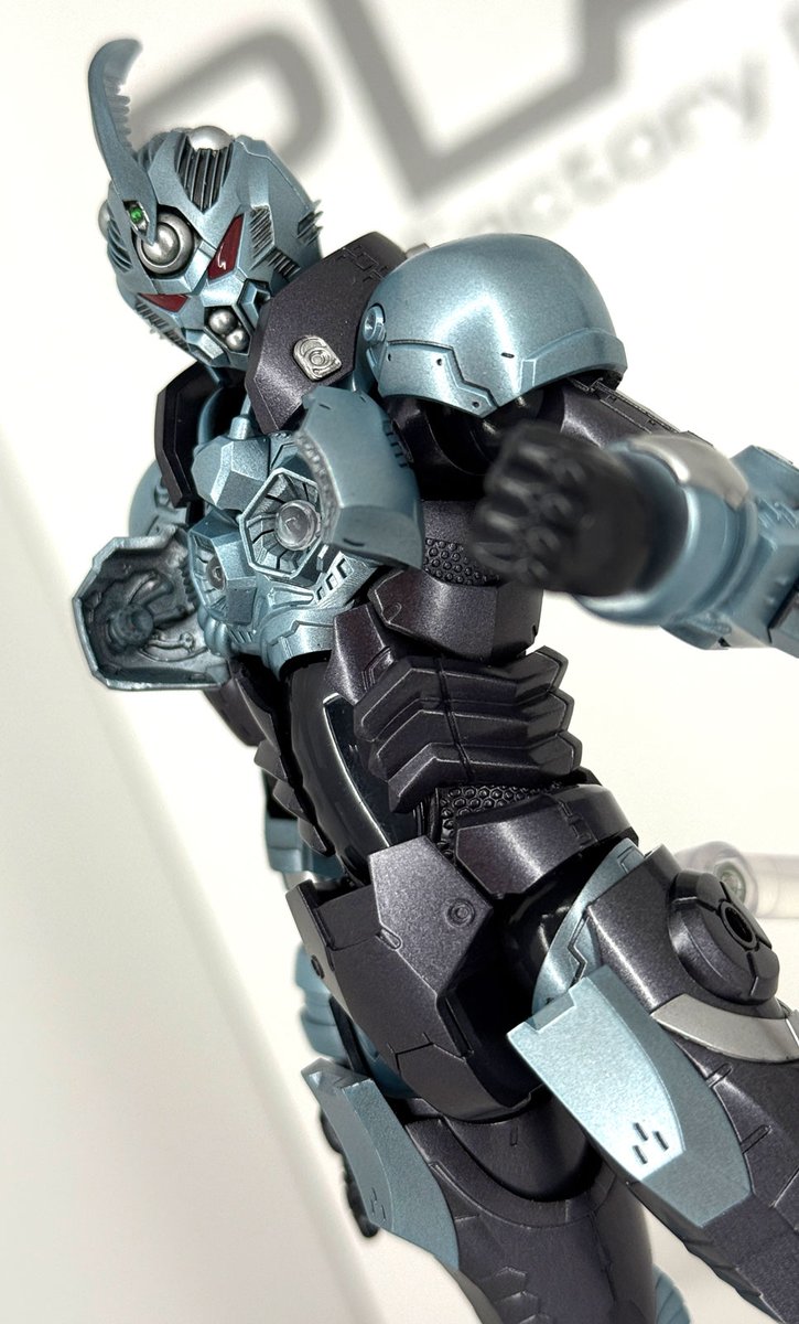 NAOKI@ティタノマキア×ガイバーコラボ第一弾予約受付中！ (@n_a_o_k_i