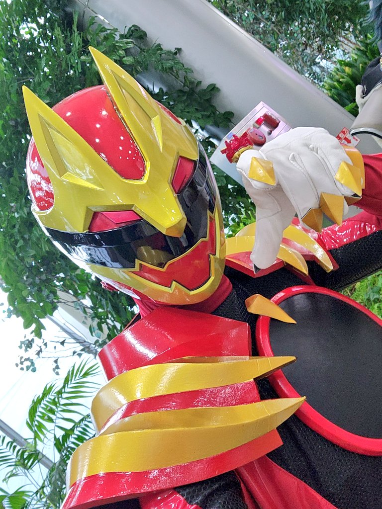 SableJetShadow's tweet image. SUPER SENTAI FOREVER.