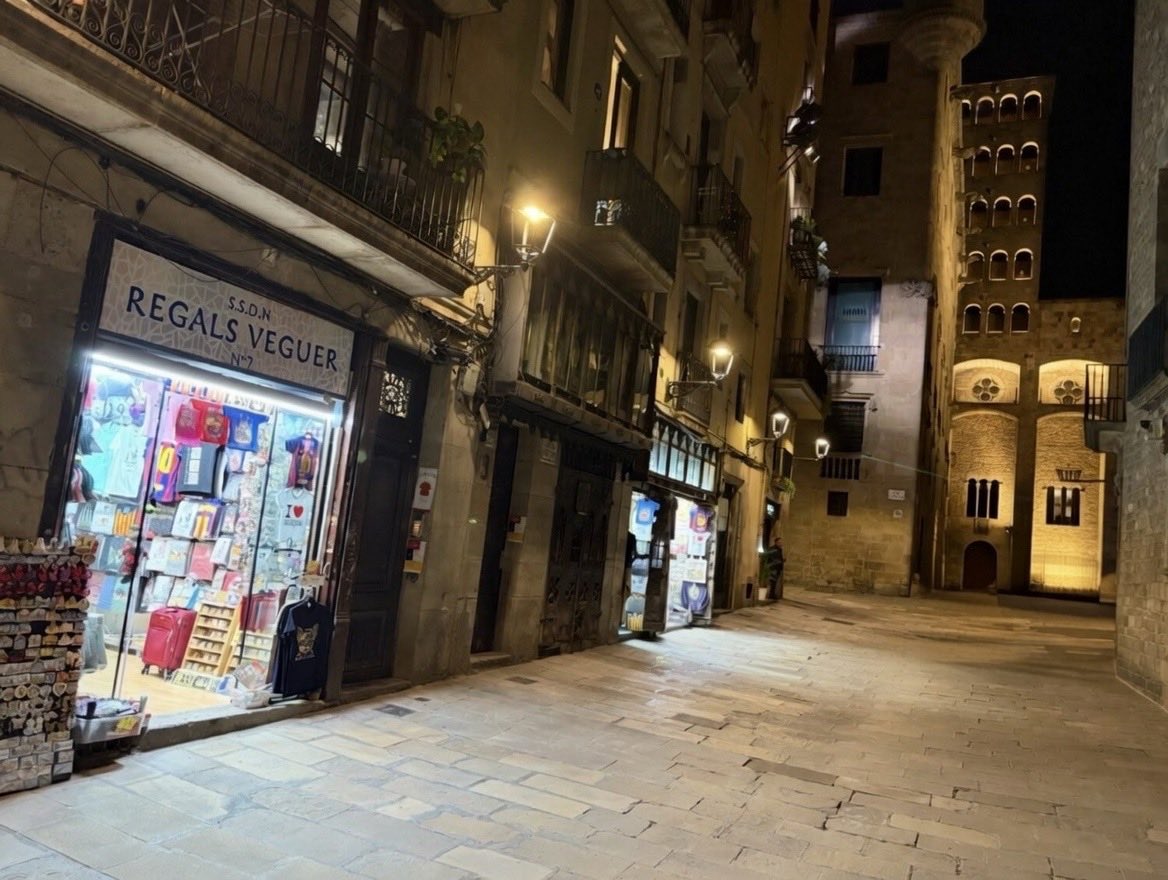 Aura Moner tweet media