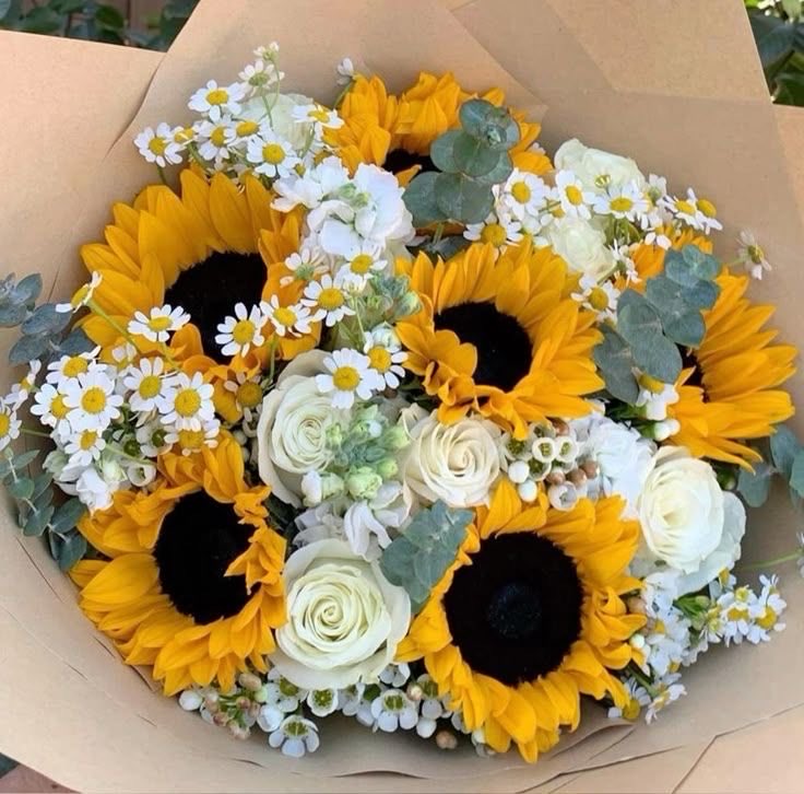 sunflowerchives's tweet image. Fresh blooms, fresh mood✨