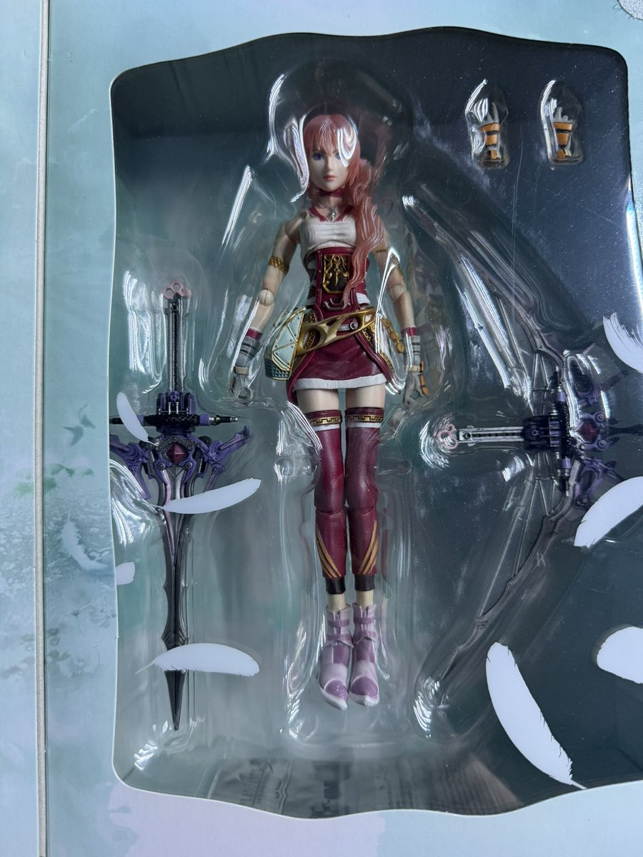 finalrinaz's tweet image. SHE CAME SERAH CAME my bbg my beautiful queen.. i love her so so much u don’t understand