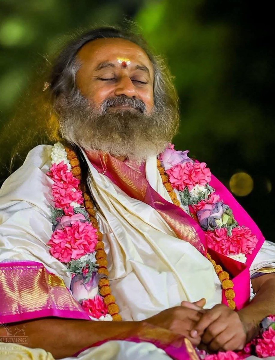 Swami Advaiithaananda स्वामी अद्वैतानन्दः tweet media