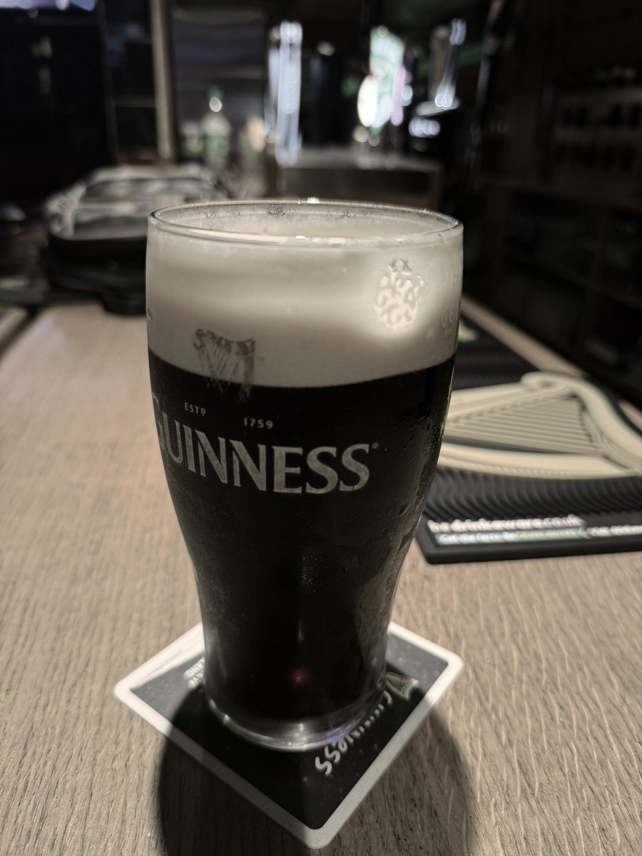 NIAMHBL's tweet photo. Cream #GuinnessM6N  #Begleys https://t.co/B4zGMfD9xG